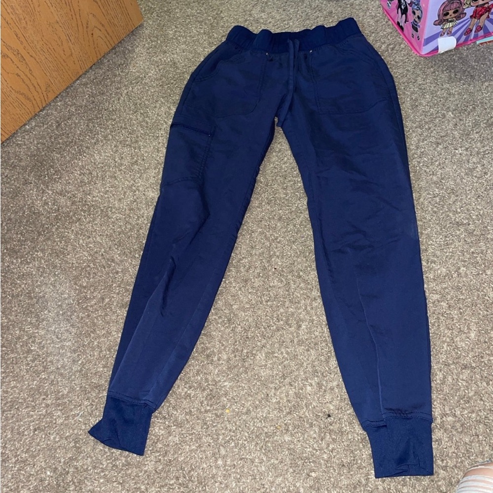 Women’s scrub bottoms